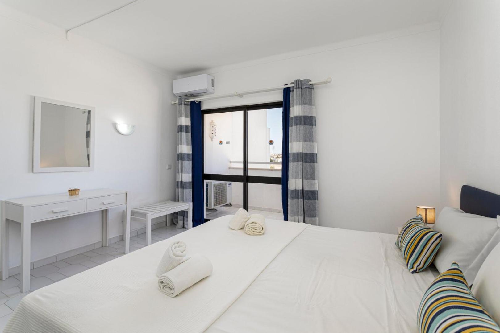The Albufeira Concierge - Pool & Sunset Balconies Apartment Luaran gambar