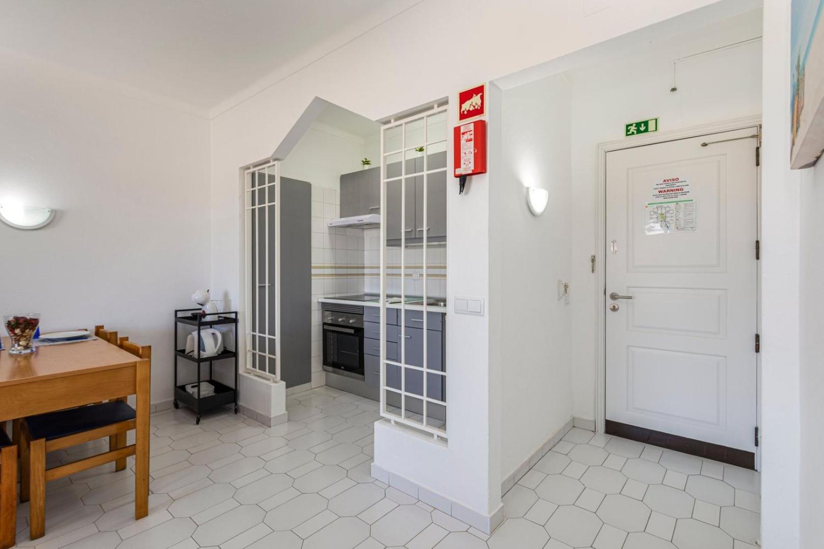 The Albufeira Concierge - Pool & Sunset Balconies Apartment Luaran gambar