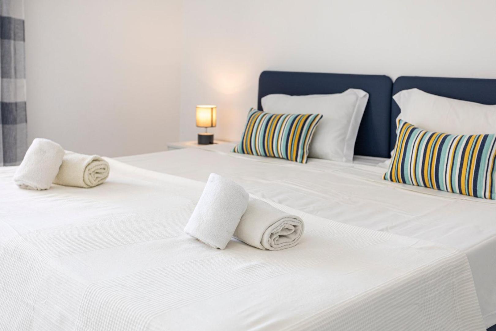 The Albufeira Concierge - Pool & Sunset Balconies Apartment Luaran gambar